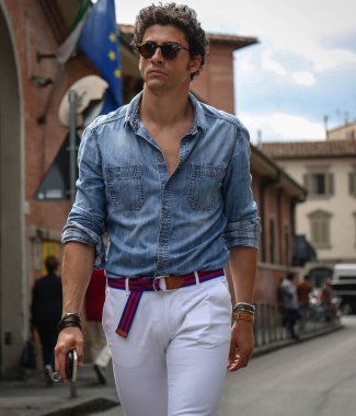 Floransa-13 Haziran 2018 Alessandro D'Amato Pitti sırasında sokakta.