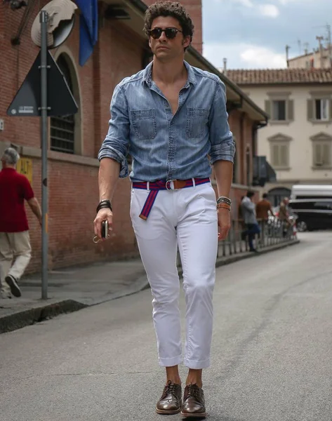 Florencia Junio 2018 Alessandro Amato Calle Durante Pitti —  Fotos de Stock