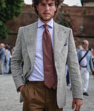 Floransa-13 Haziran 2018 Federico Beltrami Pitti sırasında sokakta.