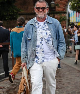 Floransa-13 Haziran Pitti sırasında sokakta 2018 Alessandro Squarzi.