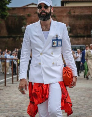Floransa-13 Haziran 2018 Graziano Di Cintio Pitti sırasında sokakta.