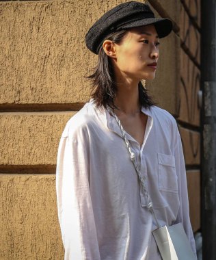 Milan, İtalya - 19 Eylül 2018: Chu Wong Milano Moda Haftası sırasında sokakta.