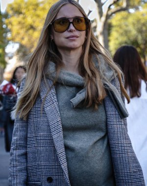 Paris moda haftası sırasında sokakta Pernille Teisbaek Paris, Fransa - 26 Eylül 2018:.