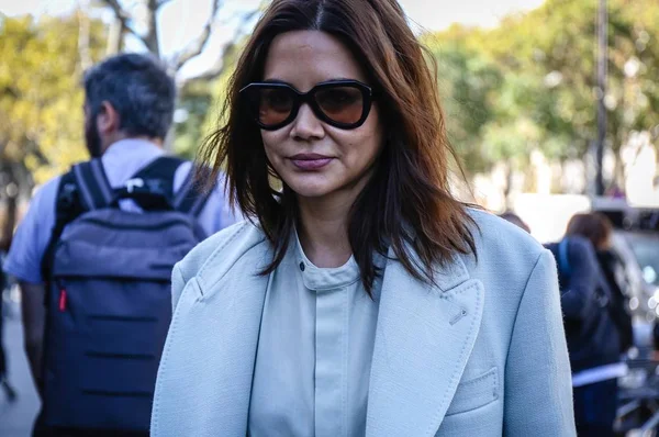 Paris, Fransa - 26 Eylül 2018: Christine Centenera Paris moda haftası sırasında sokakta.