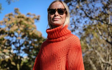 Paris moda haftası sırasında sokakta Thora Valdimars Paris, Fransa - 26 Eylül 2018:.