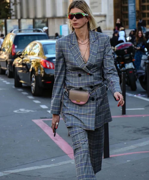 Paris França Setembro 2018 Mulheres Rua Durante Paris Fashion Week — Fotografia de Stock