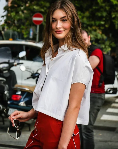Milan Itália Setembro 2018 Modelo Grace Elizabeth Rua Durante Milan — Fotografia de Stock