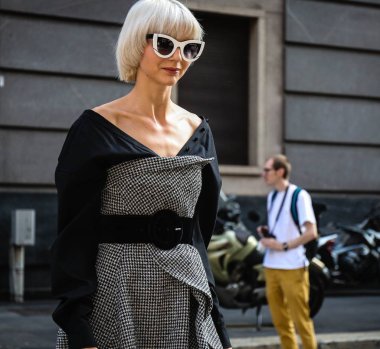 Milan, İtalya - 20 Eylül 2018: Samantha Angelo Milano Moda Haftası sırasında sokakta.
