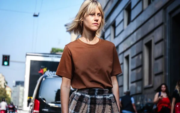 Milan Talya Eylül 2018 Linda Tol Milano Moda Haftası Sırasında — Stok fotoğraf