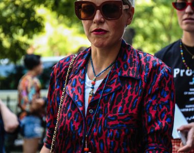 Milan, İtalya - 20 Eylül 2018: Elisa Nalin Milano Moda Haftası sırasında sokakta.