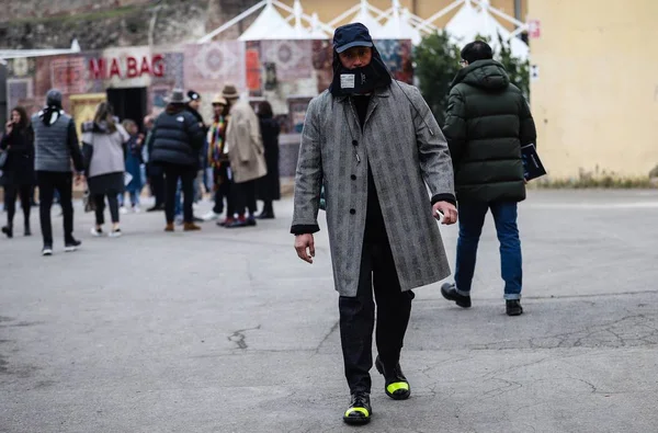 Pitti 95 uomo 8 januar 2019 streetstyle — Stockfoto