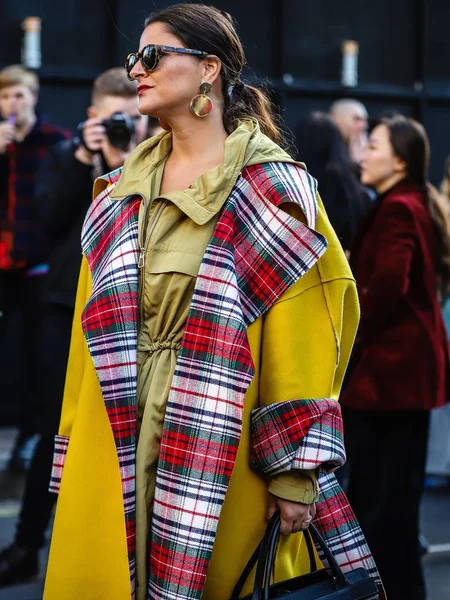 Лондон моди тиждень вуличної 15 февраля 2019 — стокове фото