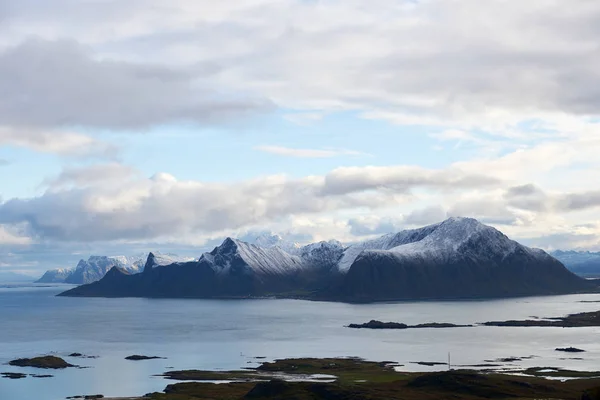 Bela Vista Sobre Costa Aldeias Praias Montanhas Nas Ilhas Lofoten — Fotografia de Stock