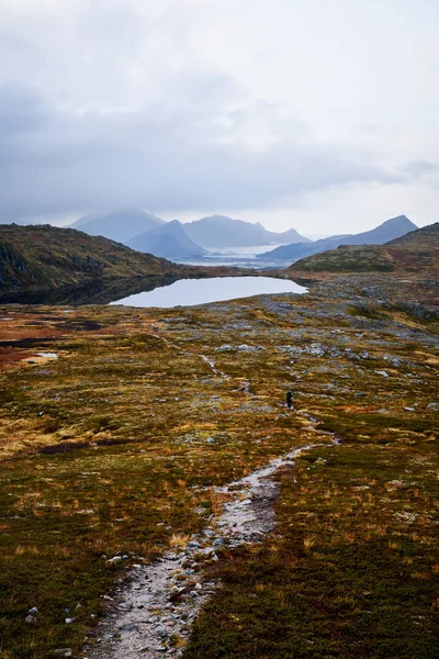 Όμορφο Τοπίο Και Βουνά Νησιά Μιφότεν Στη Νορβηγία — Φωτογραφία Αρχείου