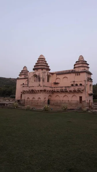 Chandragiri fort, Andhra pradesh / Índia - 10 de fevereiro de 2019: Chandragiri palace or fort near tirupathi, andhrapradesh — Fotografia de Stock