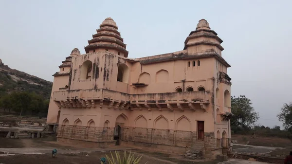 Fuerte de Chandragiri, Andhra pradesh / India - 10 de febrero de 2019: Palacio o fuerte de Chandragiri cerca de tirupathi, andhrapradesh — Foto de Stock