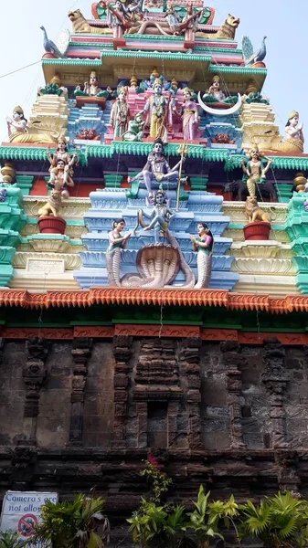 Antharvedi, Andhra Pradesh / Índia - 10 de janeiro de 2019: Famoso templo Antharvedi na margem do rio godhavari, que é o ponto de convergência da Baía de Bengala e Vasishta Godhavari — Fotografia de Stock