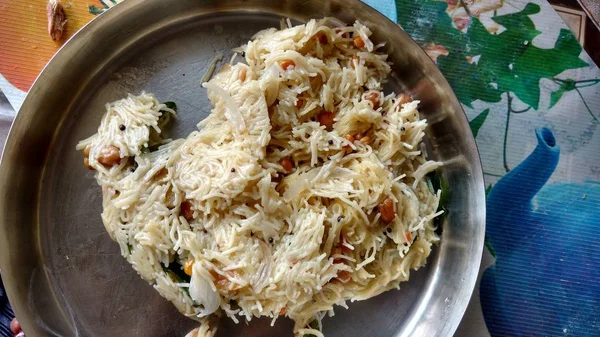 Sul indiano pequeno-almoço samiya upma — Fotografia de Stock