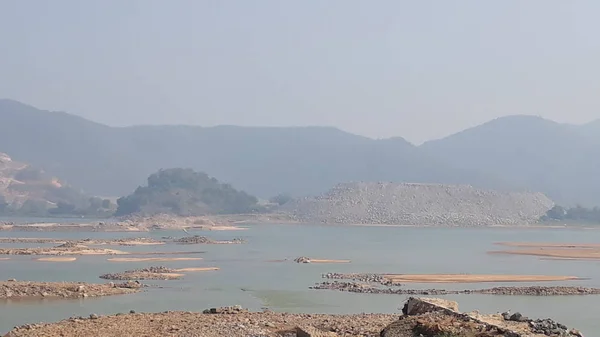 戈达瓦里河在波拉瓦拉姆水坝建设和印度拉邦 图库图片