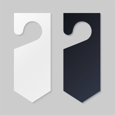 Otel odası için kapı askıları. Otel odası ya da tatil köyü için boş beyaz ve siyah etiket askısı. Boş şablon, metin için maket düzenleme. Promosyon, satış, dekorasyon ve kaplama için vektör illüstrasyonu.