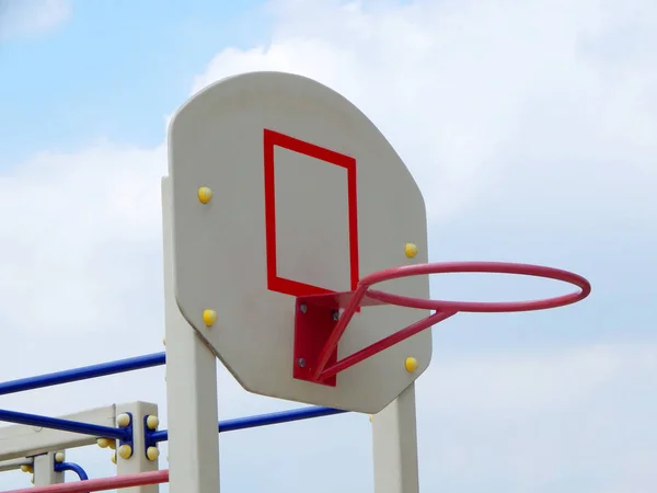 Basketball Hoop Blue Sky Horizontal Photo — Stock Photo, Image