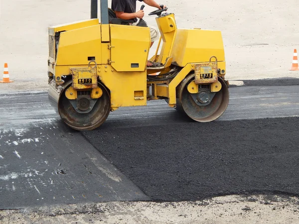 Yol yapımı, beton kaldırım asfalt fayans ustası