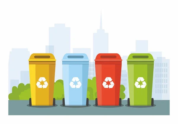Şehrin arka planında farklı atık türlerini geri dönüştürmek için çöp kutuları. Plastik, organik, e-atık, cam, kağıt sırala.