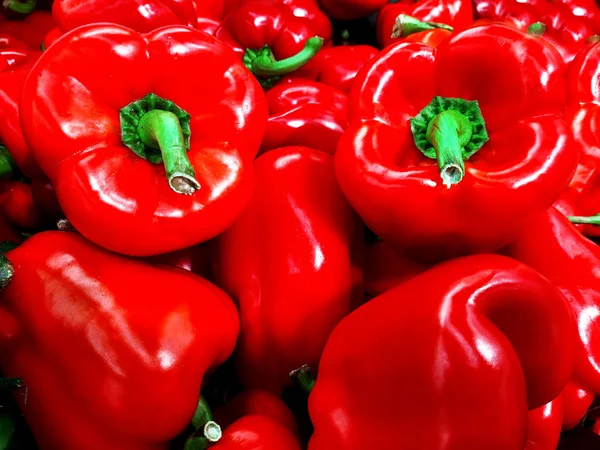 Rode Zoete Paprika Een Etalage Natuurlijke Achtergrond Koop Bekijk Van — Stockfoto