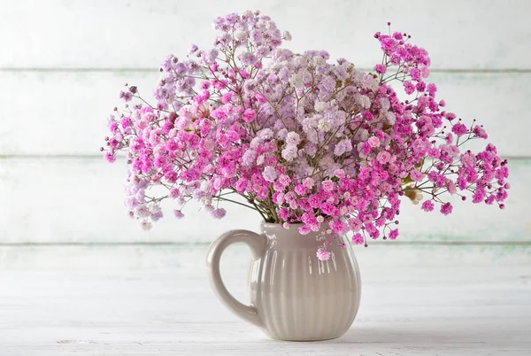 Mazzo Pasquale Fiori Sfondo Bianco — Foto Stock