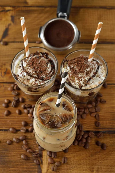 Ice Melk Met Koffie Een Grijze Achtergrond — Stockfoto