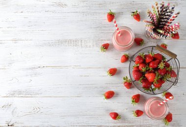 Çilek ile Smoothies