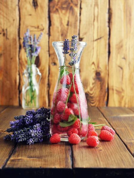 Geïnfundeerd detox water — Stockfoto