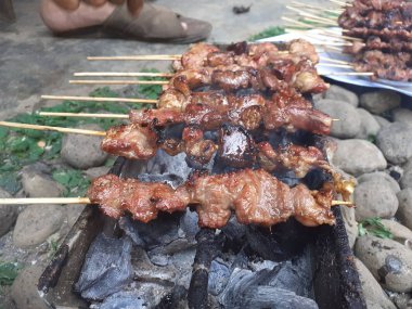 pekalongan kırmızı ateşte kömür madde ile kambing veya satay keçi, kuzu, kuzu veya et keçi satay satay satay sate
