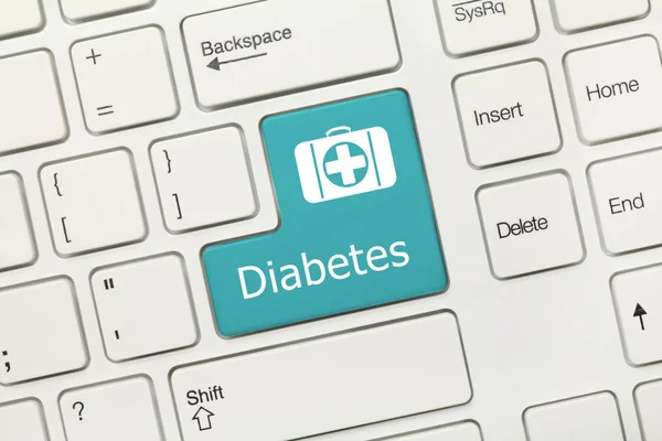 Nahaufnahme Auf Weißer Konzeptueller Tastatur Diabetes Blaue Taste — Stockfoto