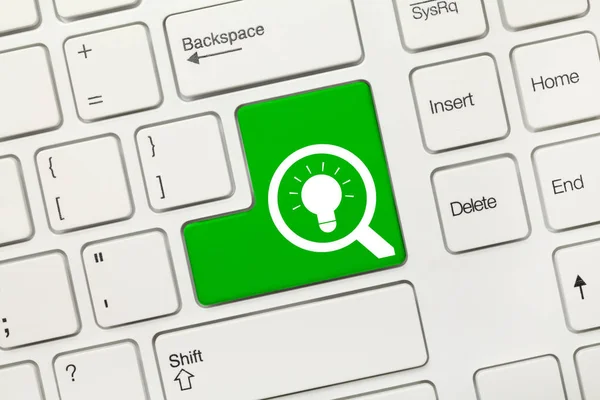 Weiße Konzepttastatur - Suche (grüne Taste mit Lupe und Sol — Stockfoto