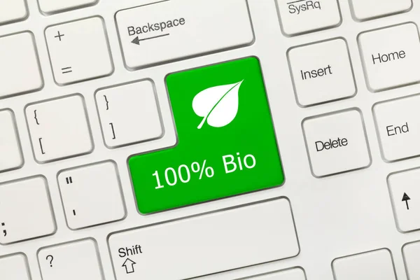 Biała klawiatura koncepcyjna-100% Bio (zielony klucz) — Zdjęcie stockowe