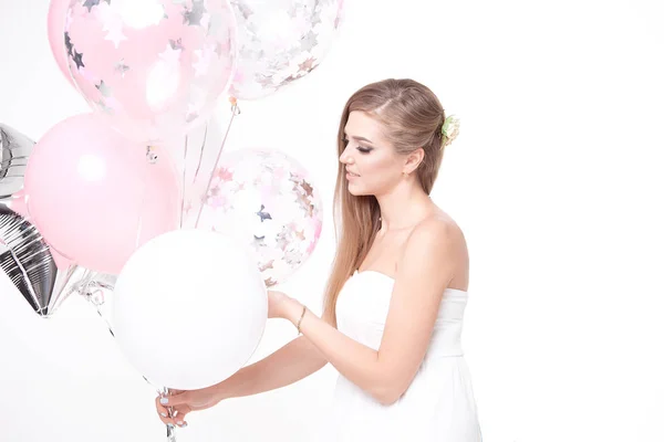 Sonriendo Hermosa Mujer Divirtiéndose Con Globos —  Fotos de Stock