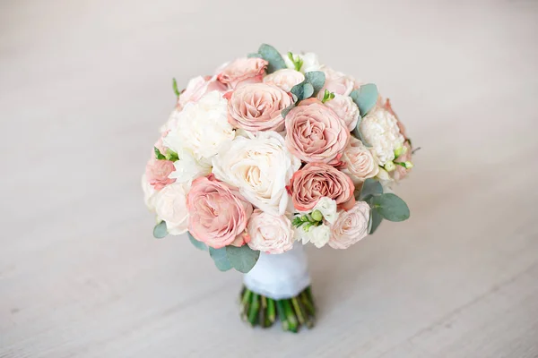Gros Plan Élégant Bouquet Fleurs Avec Des Roses Diathus Oeillet — Photo