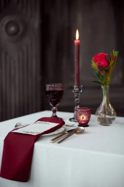 Mesa Para Evento Com Vasos Flores Toalhas Copos Vinho — Fotografia de Stock