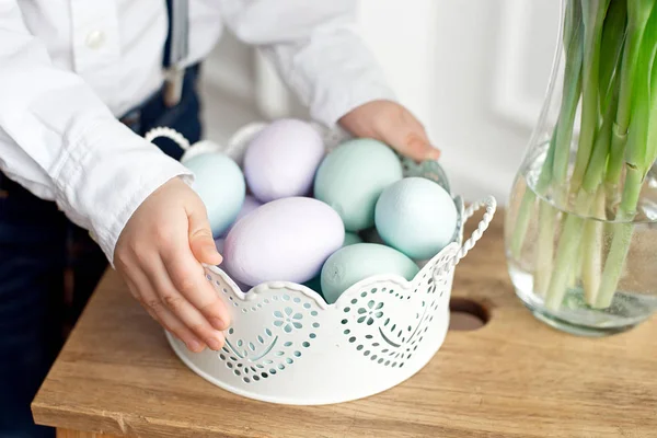 Close Colorful Easter Eggs Basket — Stock Photo, Image