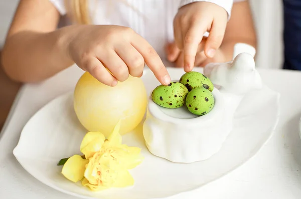 Close Little Girl Holding Colorful Easter Eggs — Stock Photo, Image