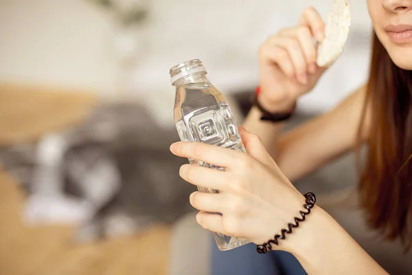 Sports Girl Dark Hair Holding Crisp Rice Cakes Bottle Clean — Stock Photo, Image