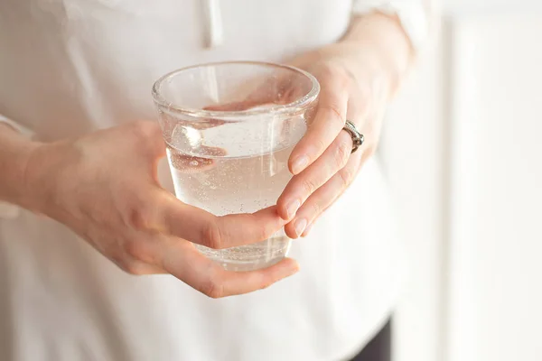 Female Hands Holding Clear Glass Water Glass Clean Mineral Water — Stock Photo, Image