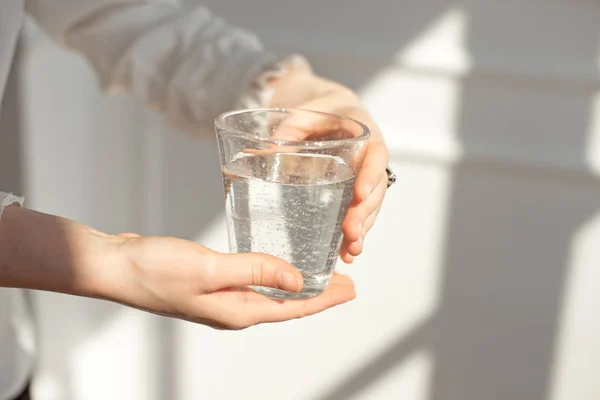 Close Woman Hand Holding Cold Glass Water Ice White Background — Stock Photo, Image