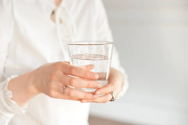 Glass Clean Mineral Water Woman Hands Concept Environment Protection Healthy — Stock Photo, Image