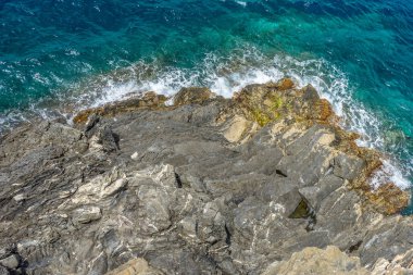 Avrupa, İtalya, Cinque Terre, Manarola, Sahildeki Kayaların Yüksek Açılı Görüntüsü