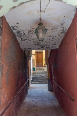 Avrupa, İtalya, Cinque Terre, Vernazza, bir odada eski bir ahır.