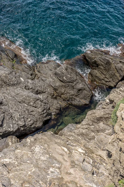 Europa Italië Cinque Terre Manarola Een Rotsachtig Strand Naast Oceaan — Stockfoto