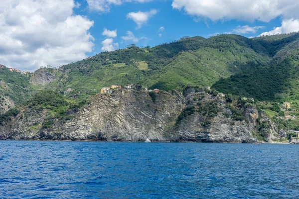 Europa Itália Cinque Terre Monterosso Grande Corpo Água Com Uma — Fotografia de Stock