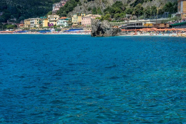 Europa Italien Cinque Terre Monterosso Stor Vattensamling Med Stad Bakgrunden — Stockfoto